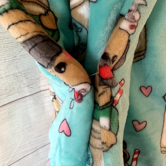 Pickle & Dot Mint Green Pug Dog Throw Blanket Cappuccino Coffee Cup Plush 60x70" - Picture 5 of 16